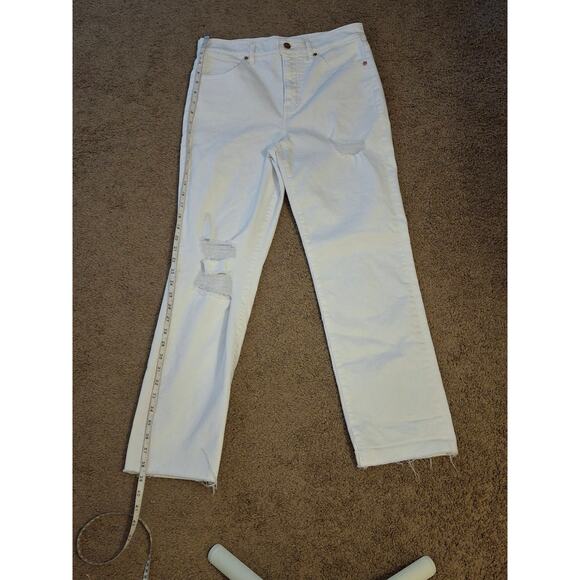 Express Women's White Distressed Raw Hem High Rise Straight Jeans Size 8 Long - Picture 5 of 12
